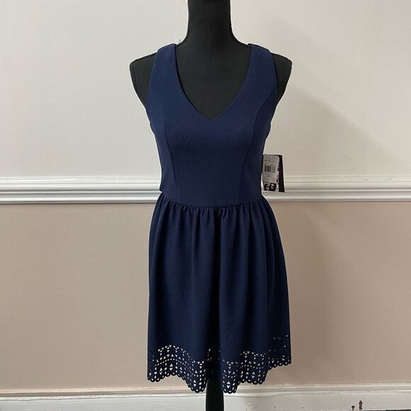 NWT Trixxi Size 5 Navy Dress - Picture 1 of 5